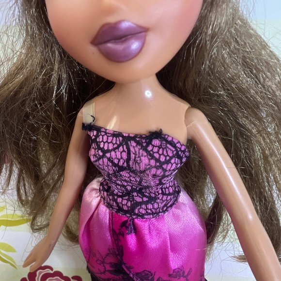 Vintage 2001 Bratz Yasmin Doll Long Brown Hair Hazel Eyes - Picture 9 of 12